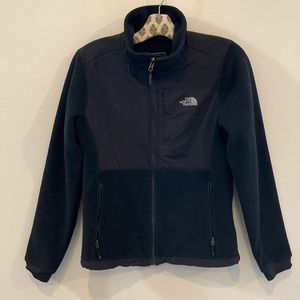 VGUC Small The North Face Black Fleece Jacket!